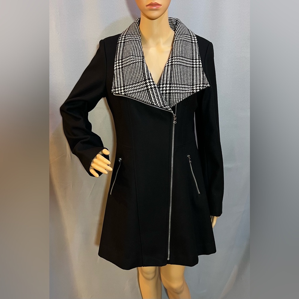 NEW,  “Guess” Chic Black Houndstooth Collar wool Coat